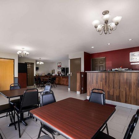 Econo Lodge Inn & Suites Canandaigua Buitenkant foto