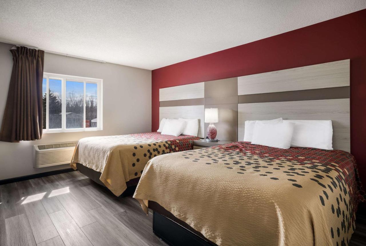 Econo Lodge Inn & Suites Canandaigua Buitenkant foto