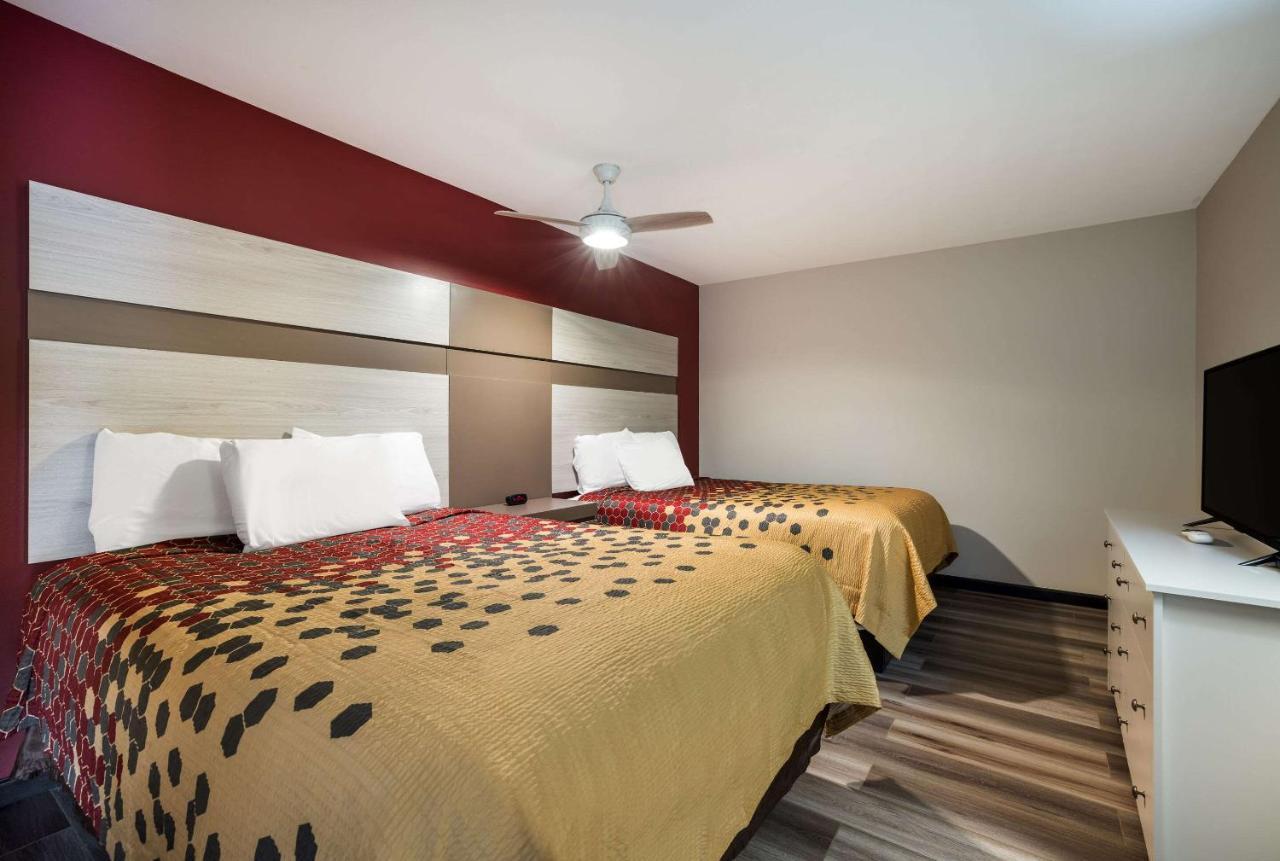 Econo Lodge Inn & Suites Canandaigua Buitenkant foto