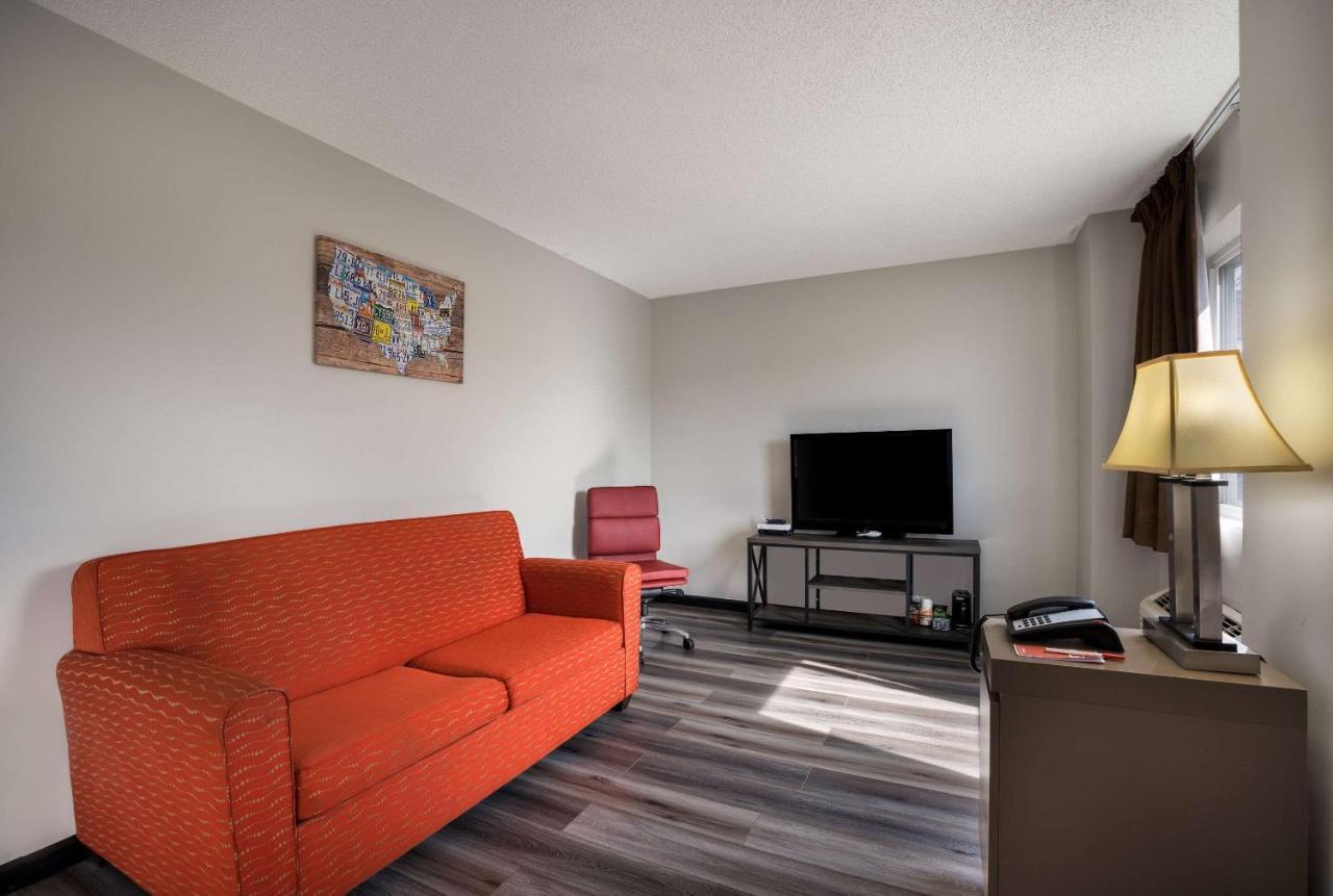 Econo Lodge Inn & Suites Canandaigua Buitenkant foto