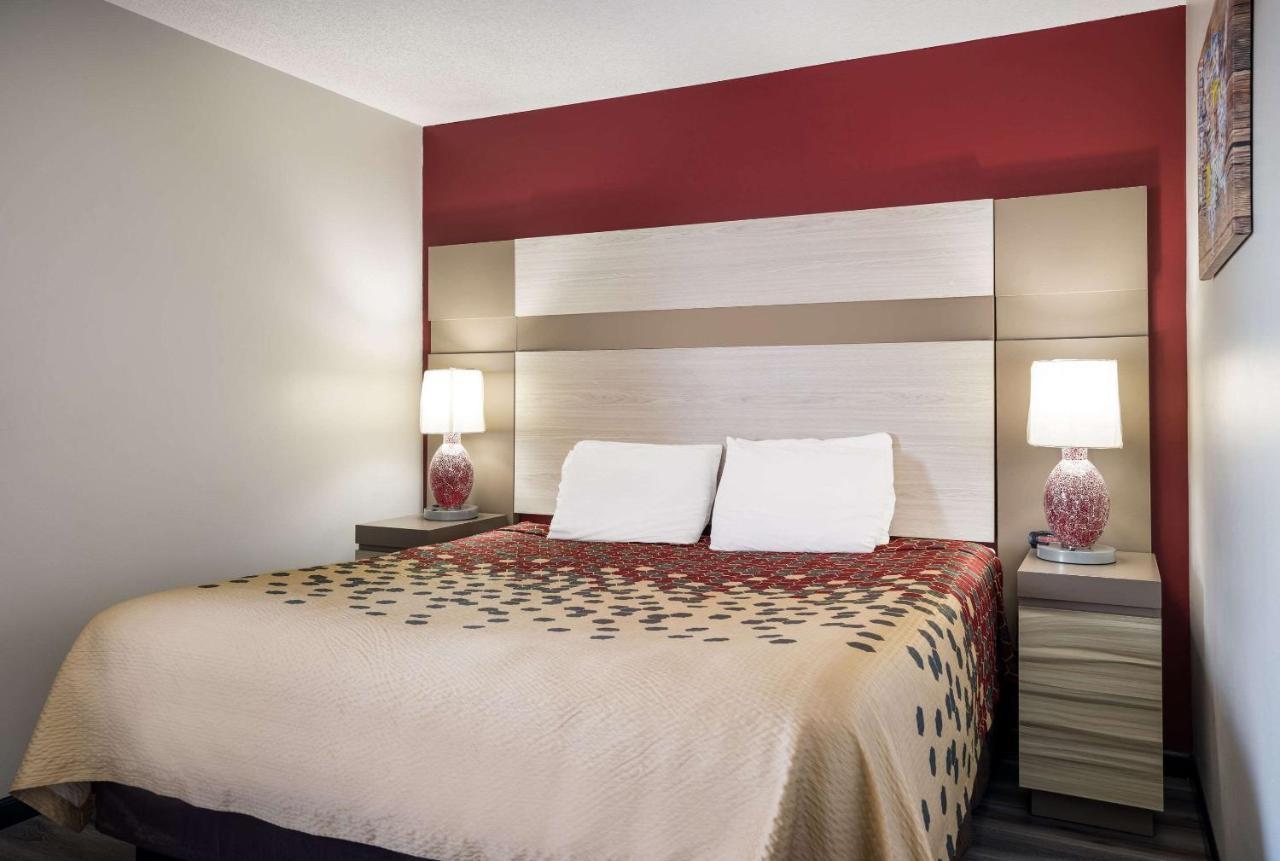 Econo Lodge Inn & Suites Canandaigua Buitenkant foto