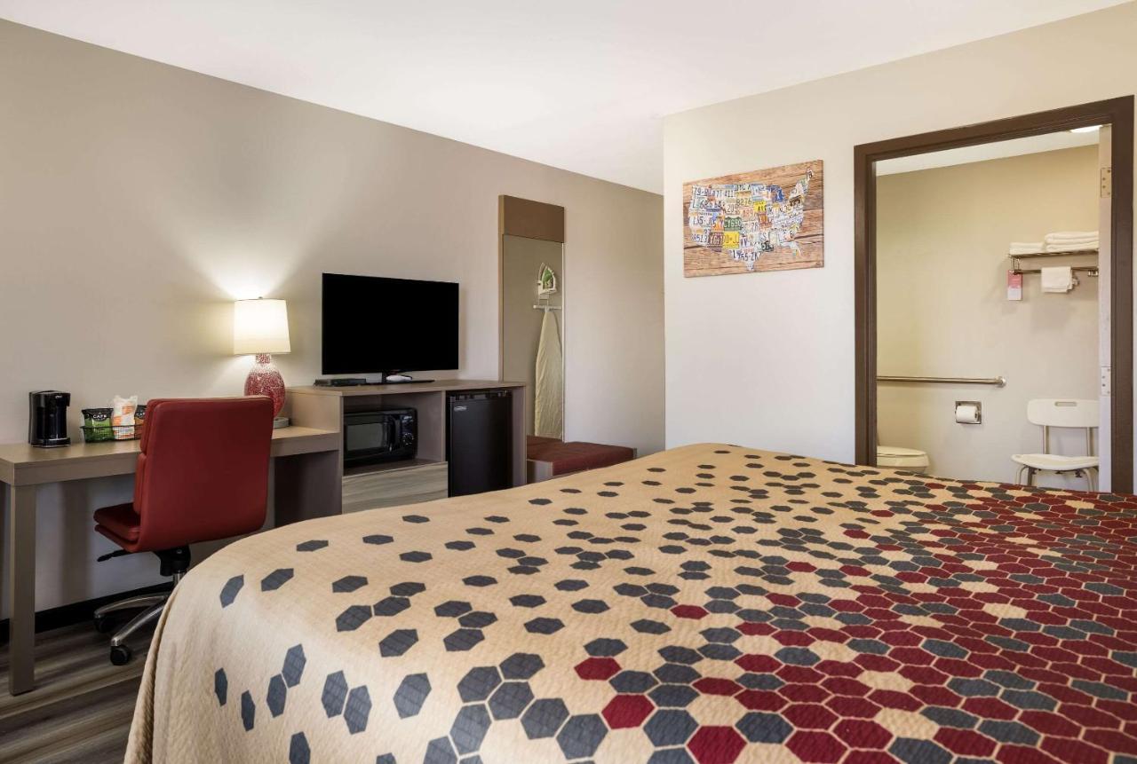 Econo Lodge Inn & Suites Canandaigua Buitenkant foto