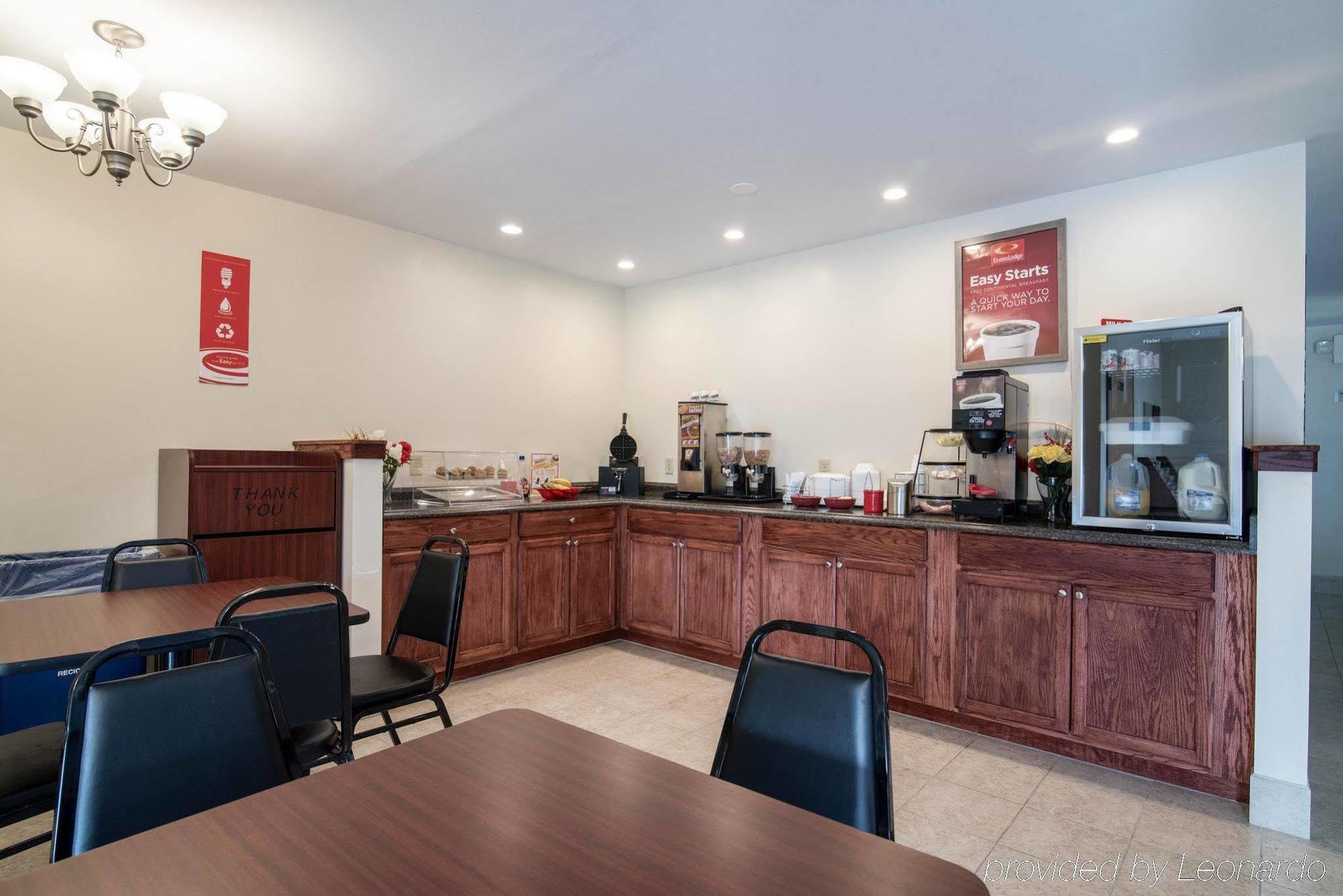 Econo Lodge Inn & Suites Canandaigua Buitenkant foto