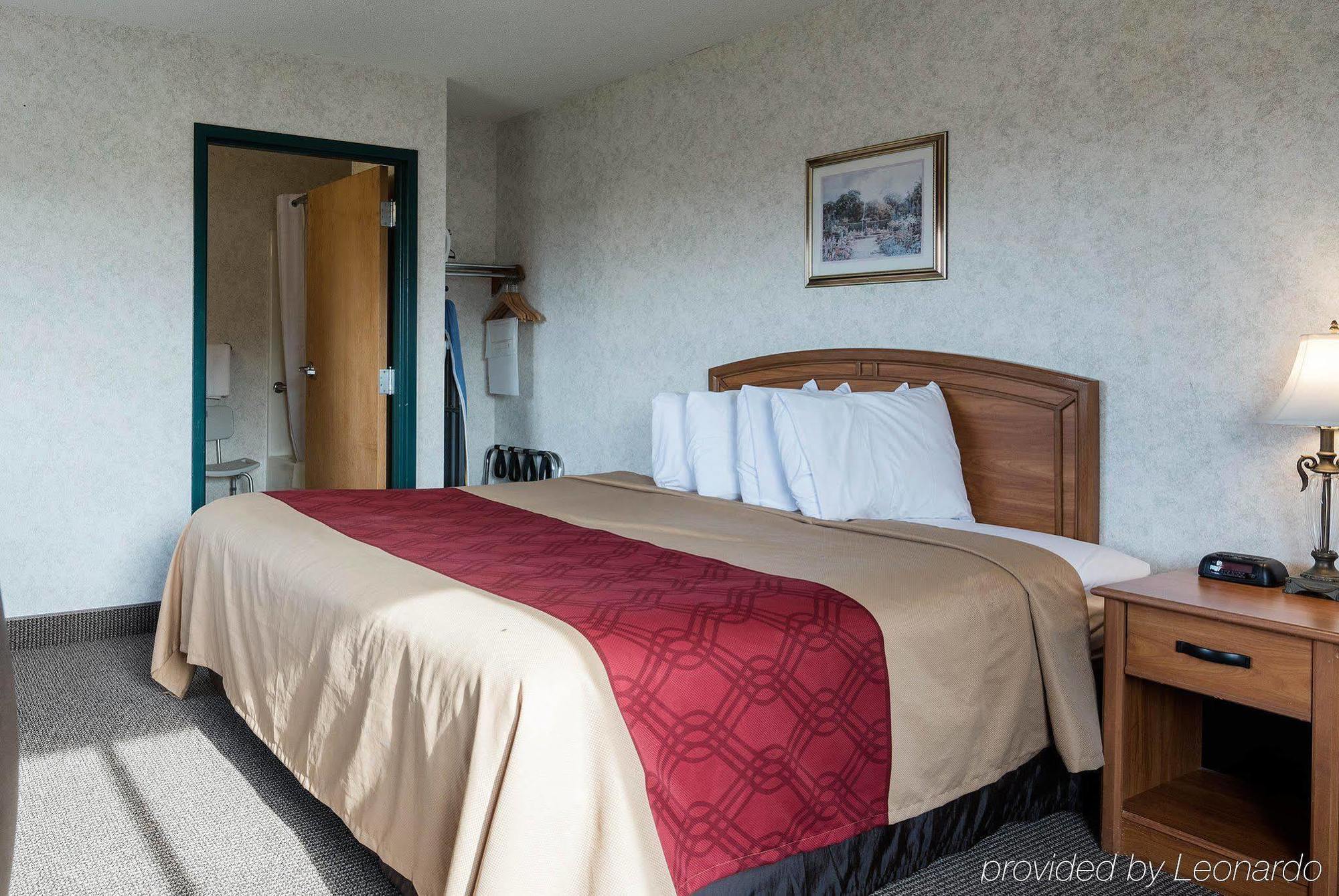 Econo Lodge Inn & Suites Canandaigua Buitenkant foto
