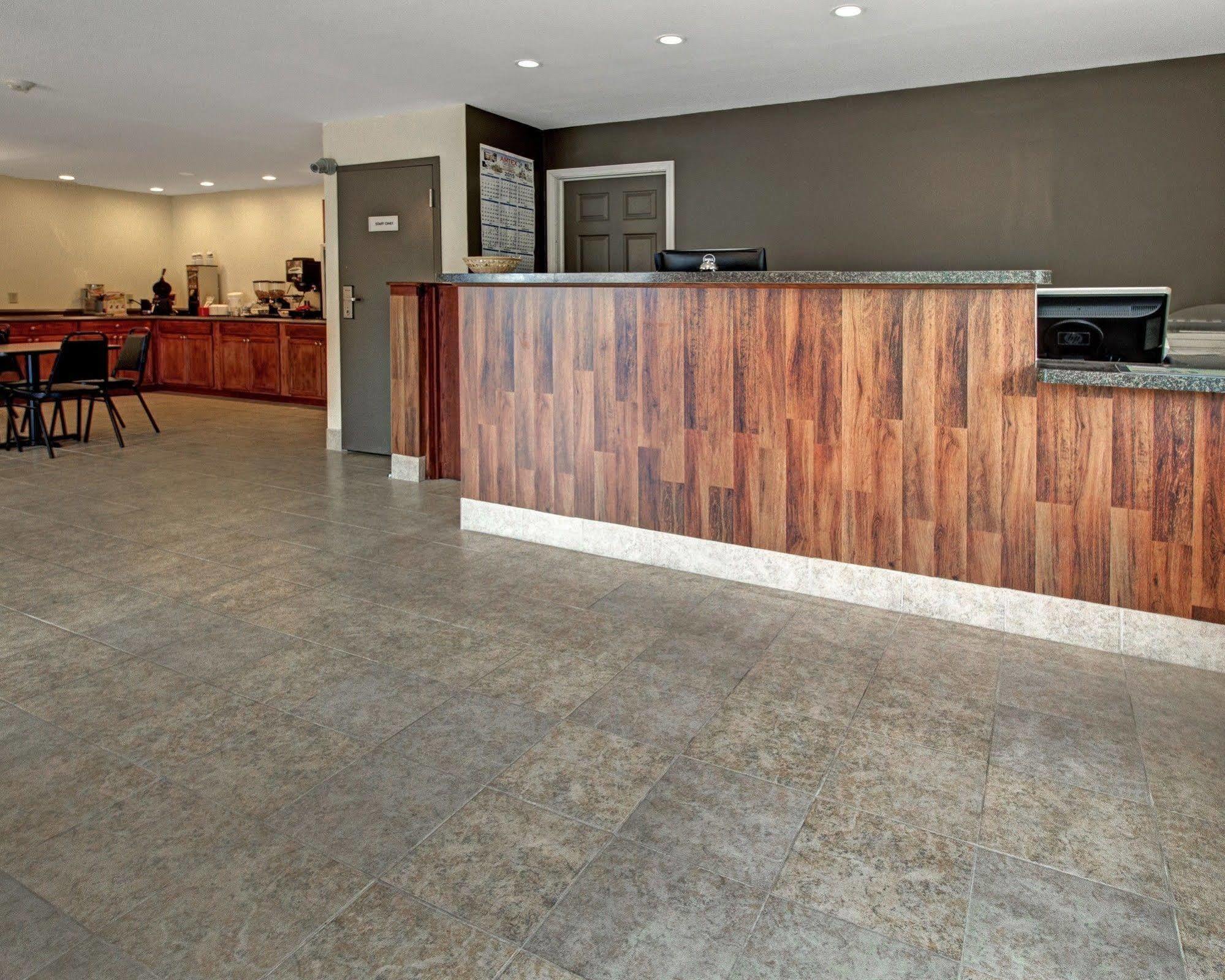 Econo Lodge Inn & Suites Canandaigua Buitenkant foto
